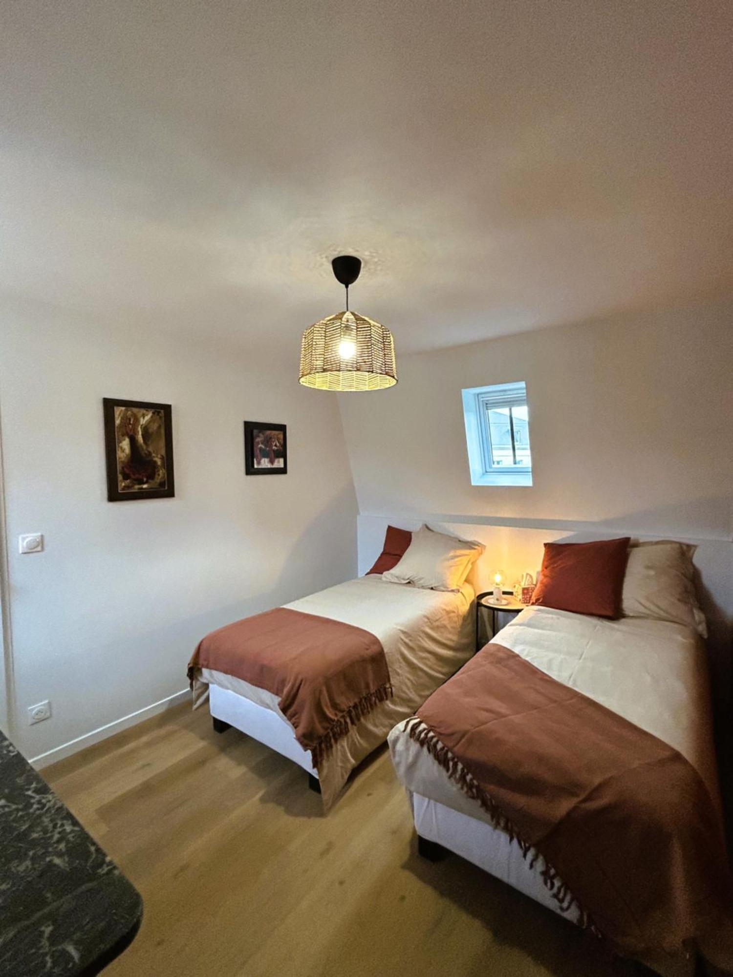 Maison 2 Chambres Avec Parking Et Jardin نويون المظهر الخارجي الصورة